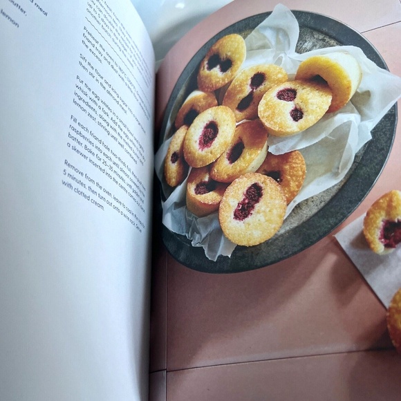 All Day Cafe Style Food to Make at Home Hard Cover  by Stuart McKenzie 239 pages - Picture 5 of 6